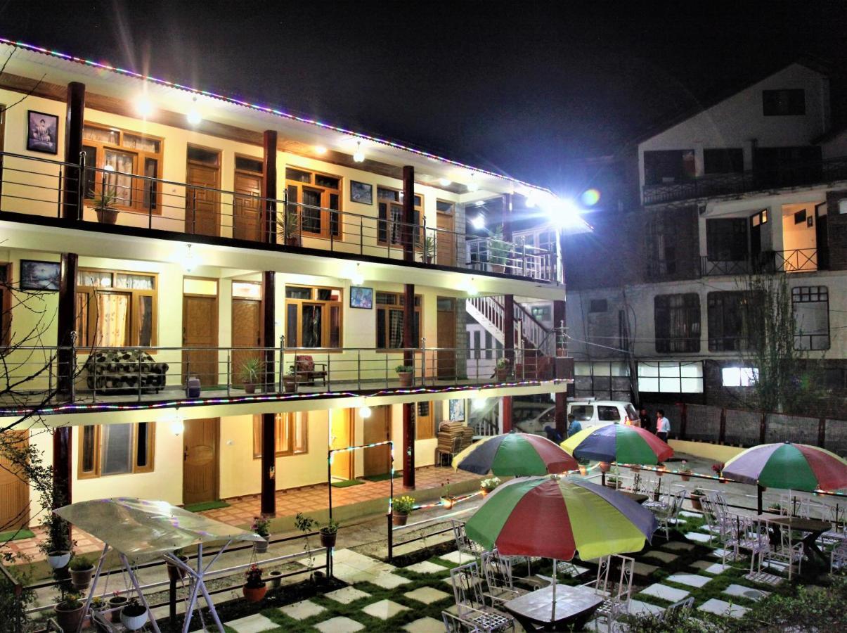 Hotel Chetna - Manali (Himachal Pradesh) — Photos 2